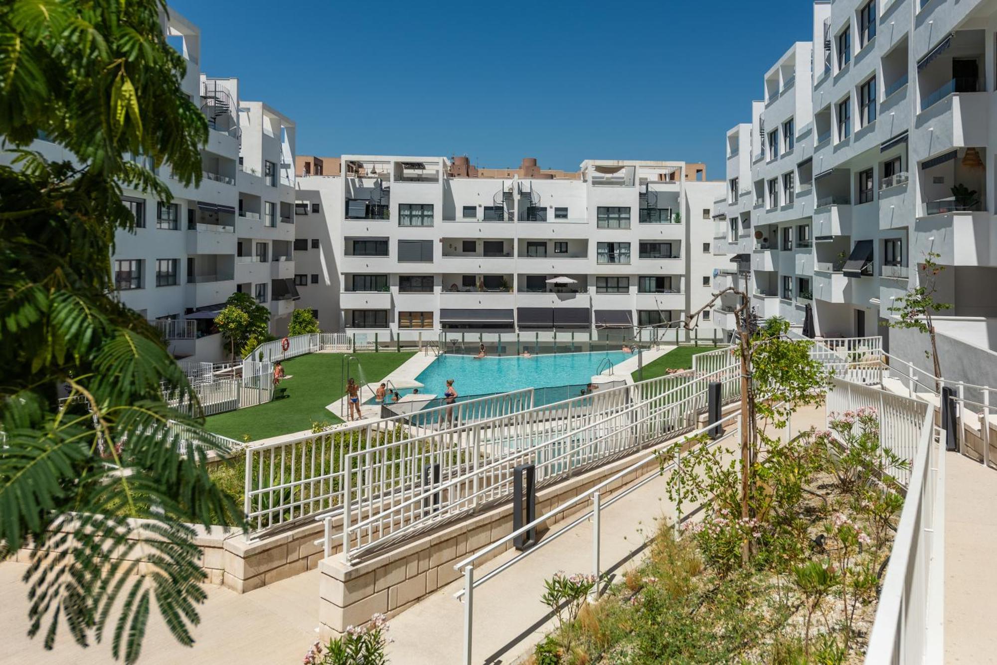 Estepona Garden Exterior photo