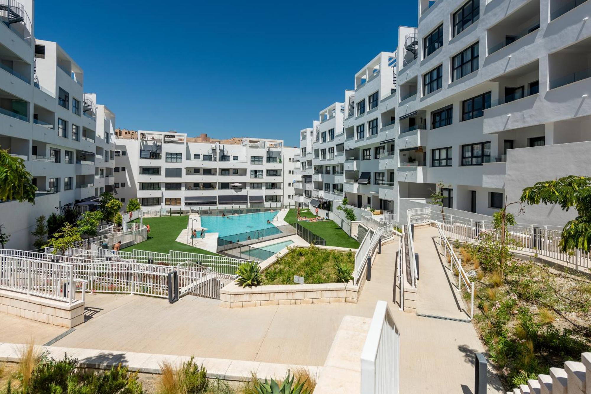 Estepona Garden Exterior photo