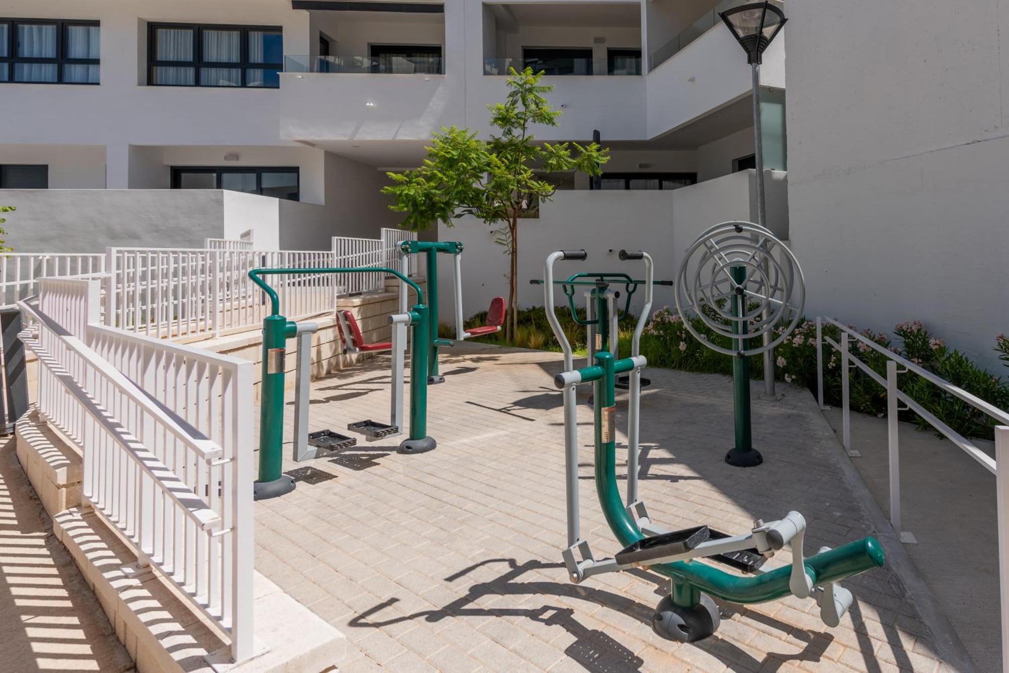 Estepona Garden Exterior photo